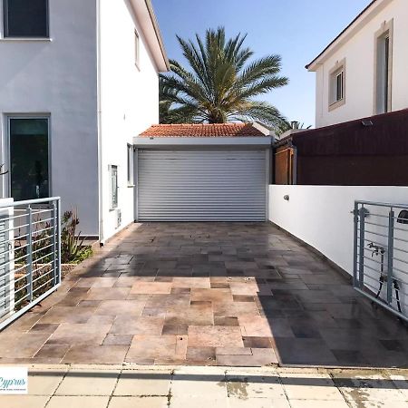 Villa Artemis Larnaca Eksteriør billede