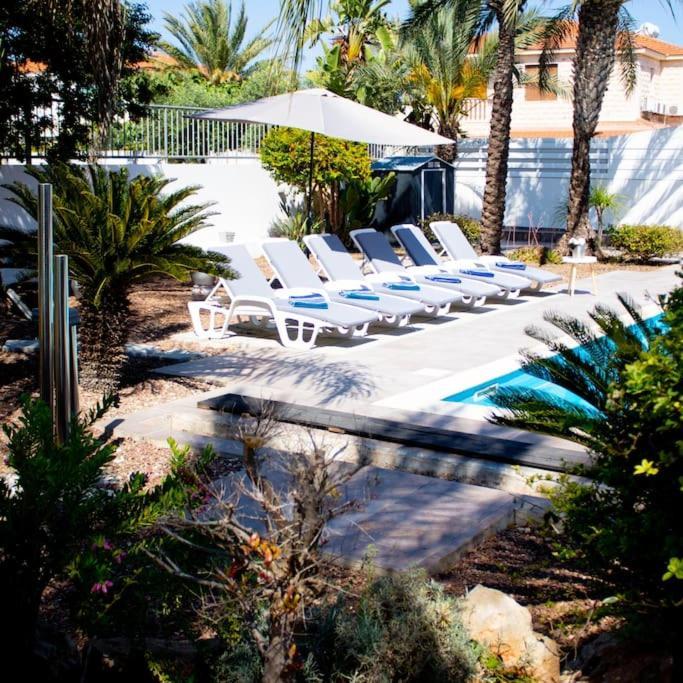 Villa Artemis Larnaca Eksteriør billede