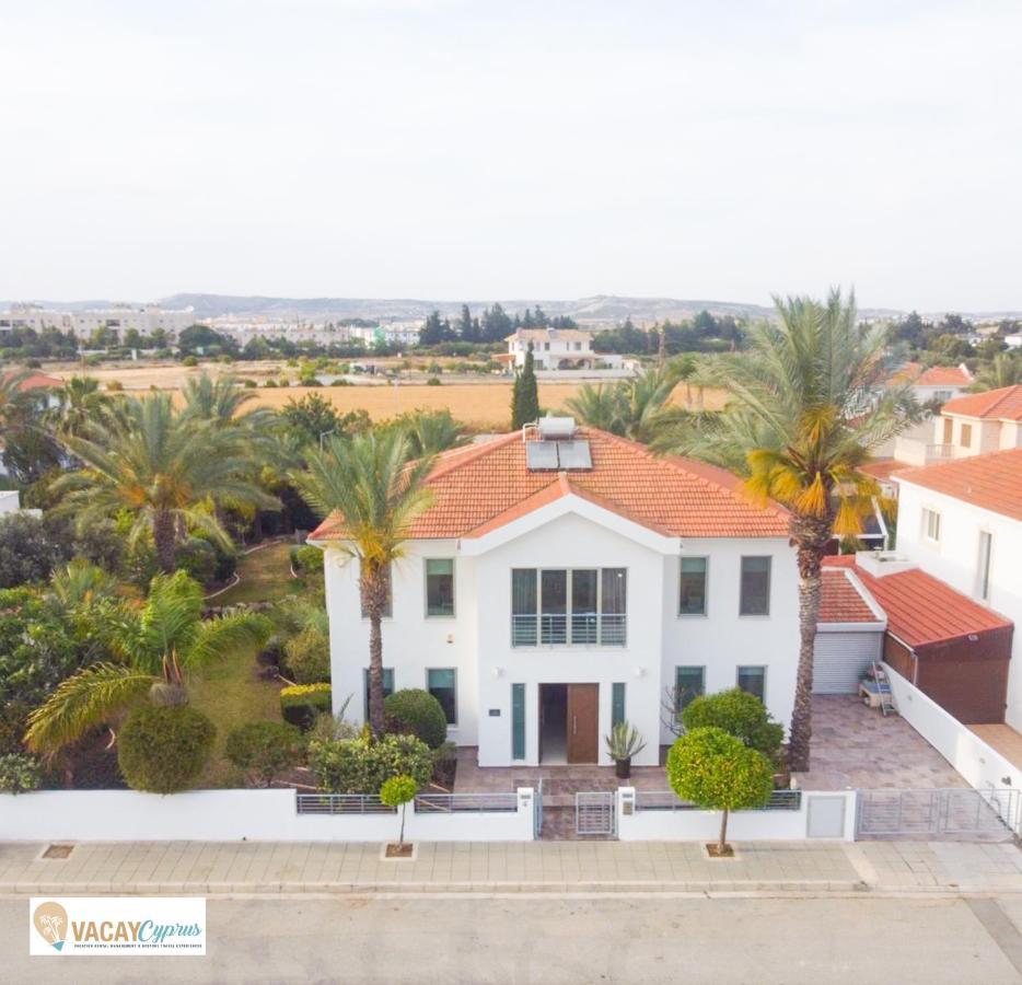 Villa Artemis Larnaca Eksteriør billede